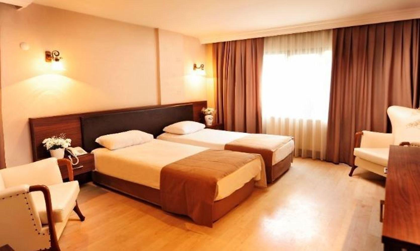Uestuen Hotel Alsancak İzmir Extérieur photo