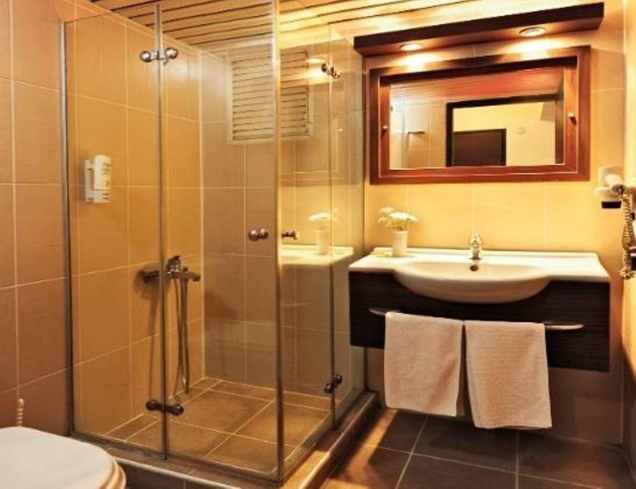 Uestuen Hotel Alsancak İzmir Extérieur photo