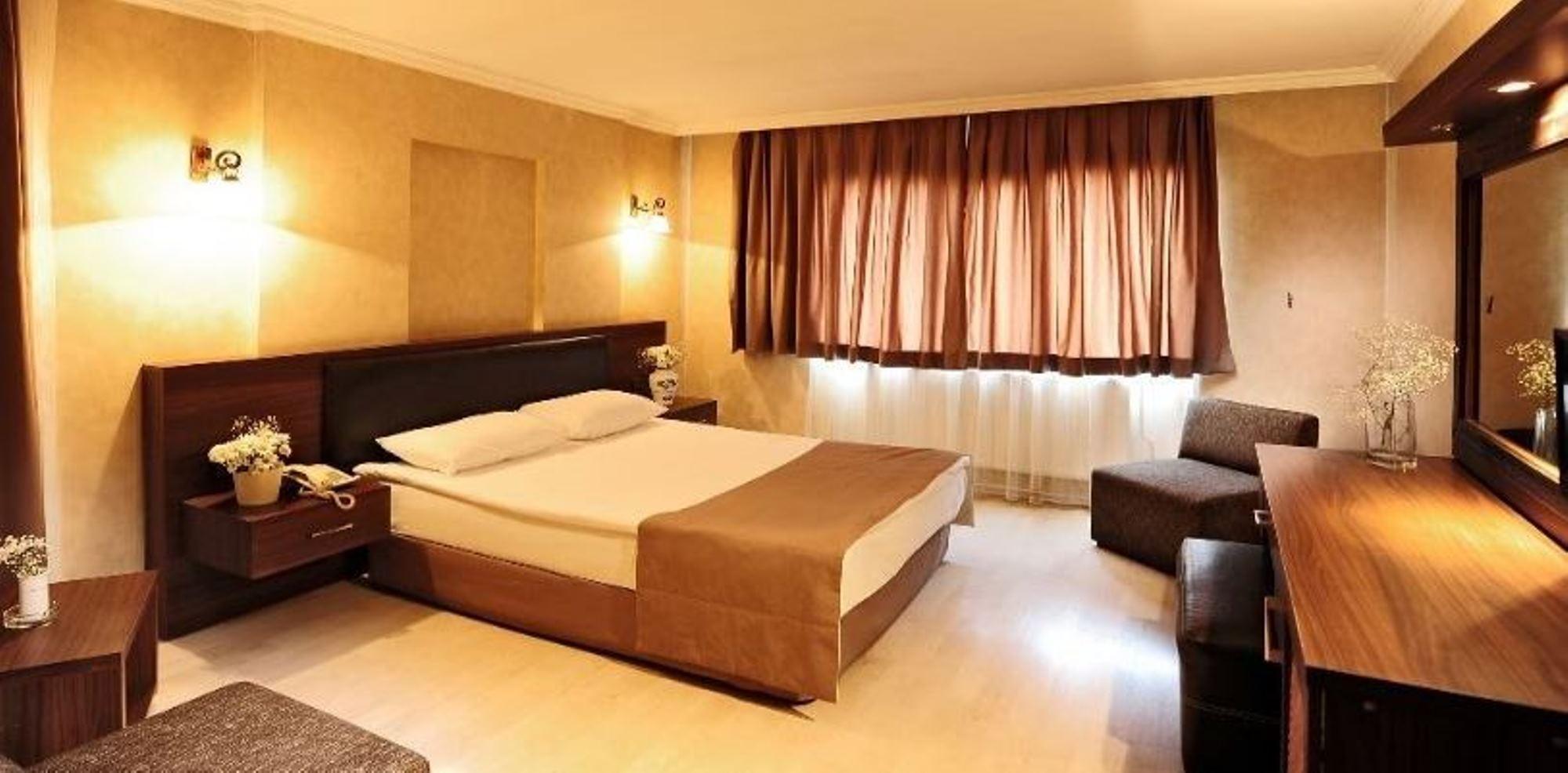 Uestuen Hotel Alsancak İzmir Extérieur photo