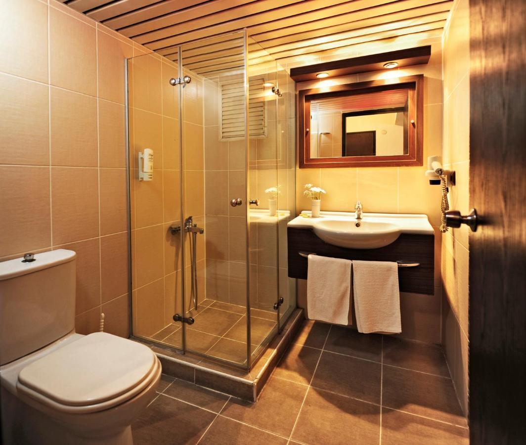 Uestuen Hotel Alsancak İzmir Extérieur photo