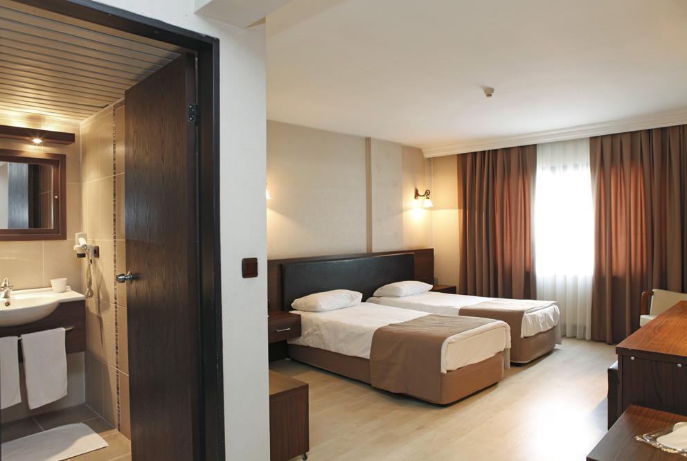 Uestuen Hotel Alsancak İzmir Extérieur photo